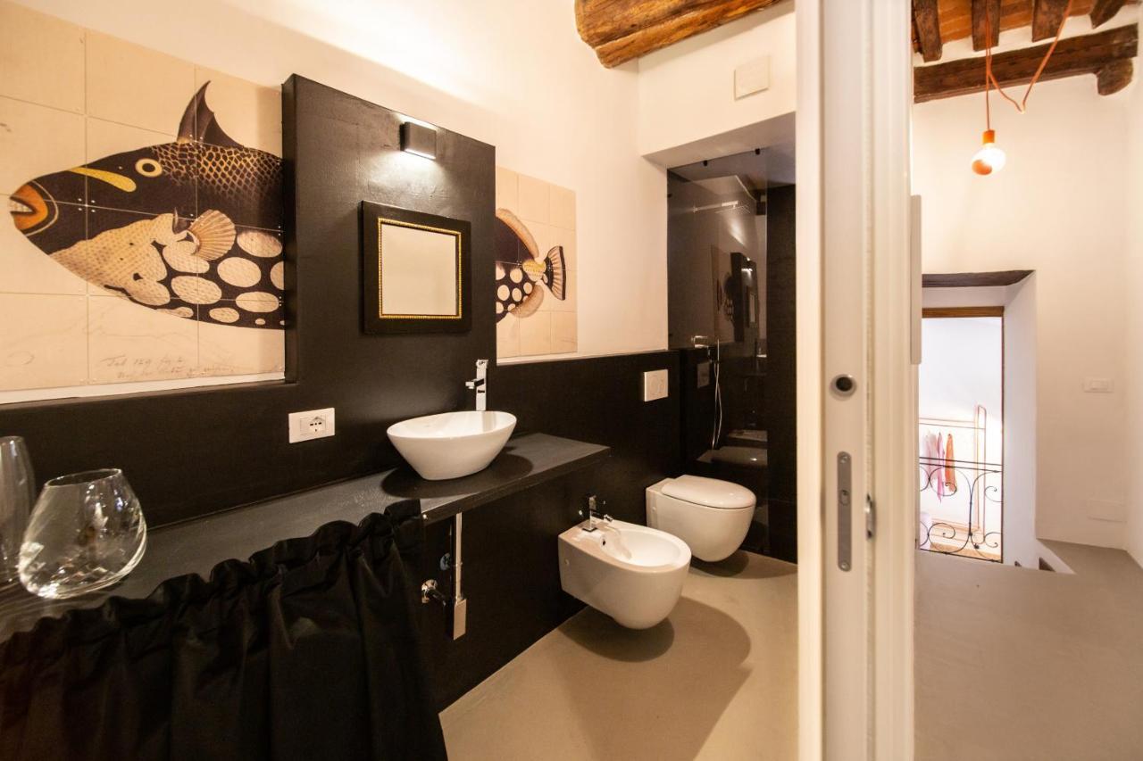 La Corticella Luxury Suite, With Terrace Lucca Bagian luar foto